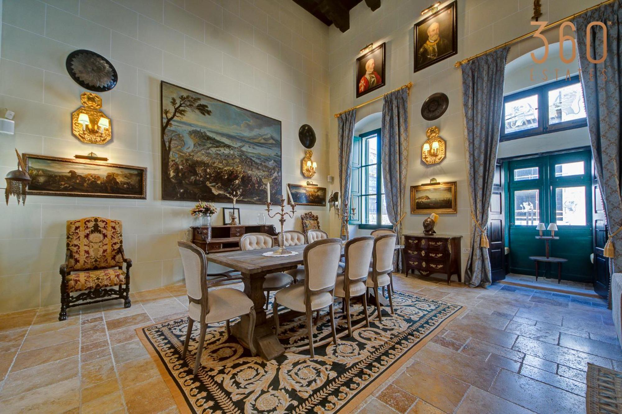Villa A Luxurious Palazzo In Valetta With Private Pool By 360 Estates