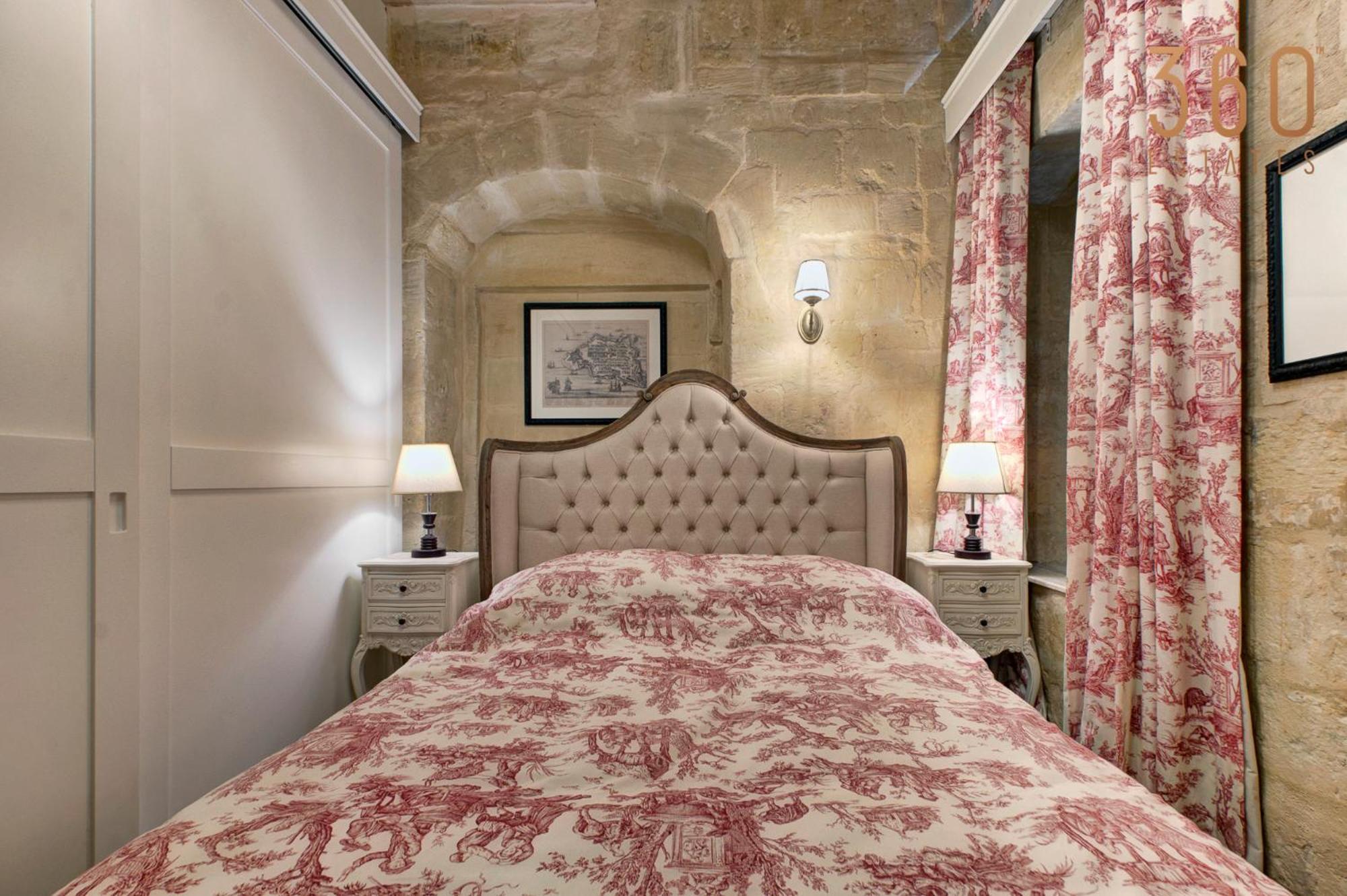 Villa A Luxurious Palazzo In Valetta With Private Pool By 360 Estates Valletta