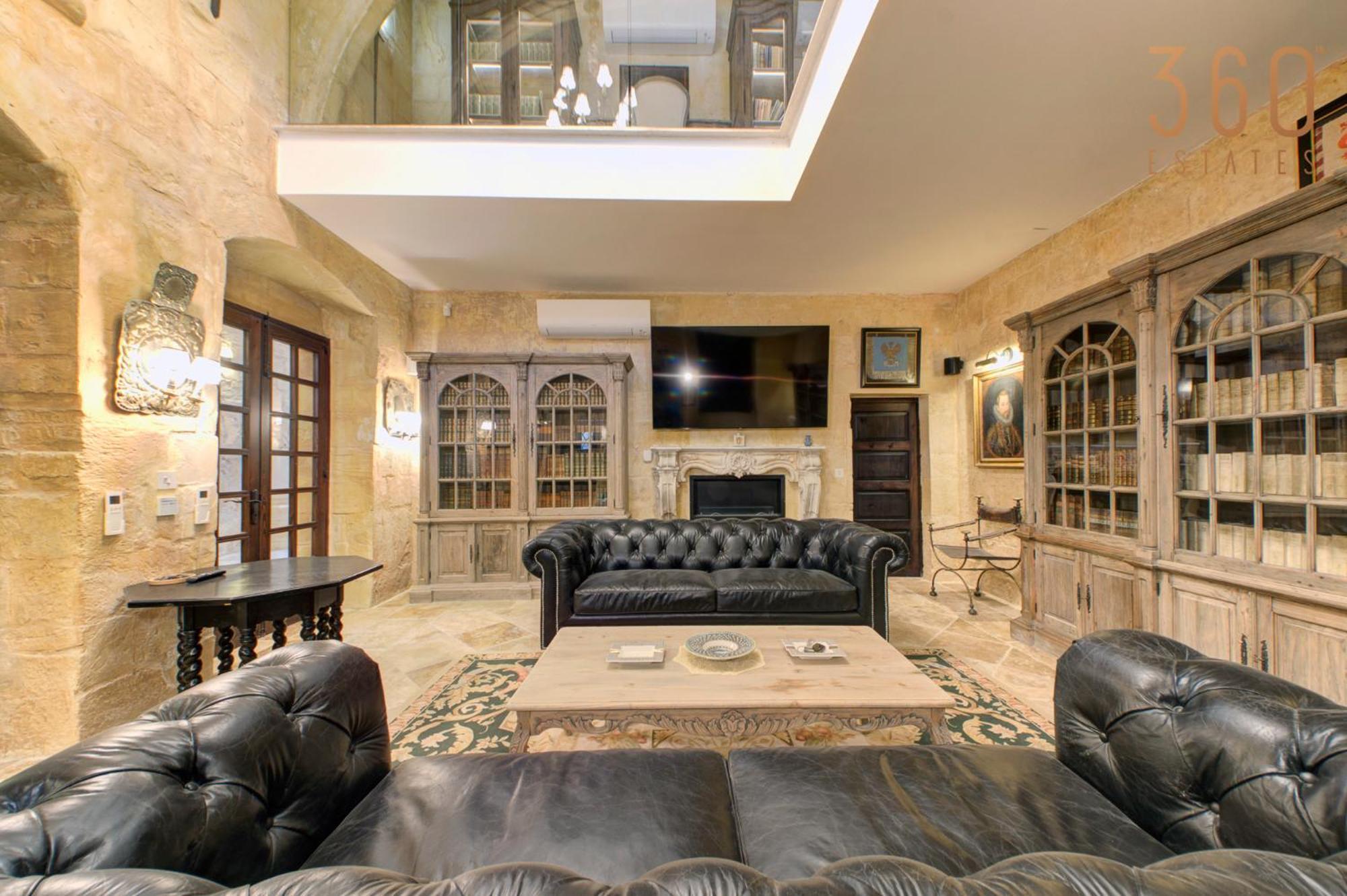 A Luxurious Palazzo In Valetta With Private Pool By 360 Estates * Valletta