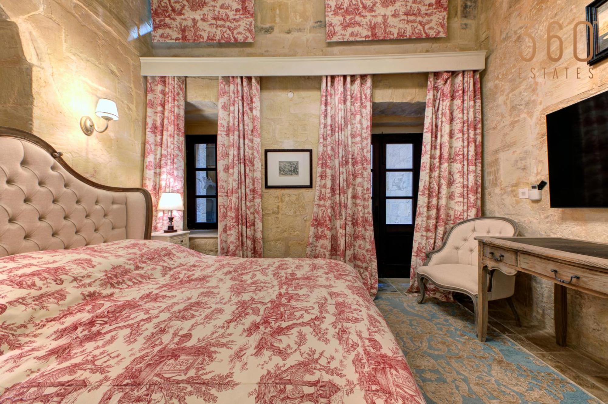 A Luxurious Palazzo In Valetta With Private Pool By 360 Estates Villa Valletta