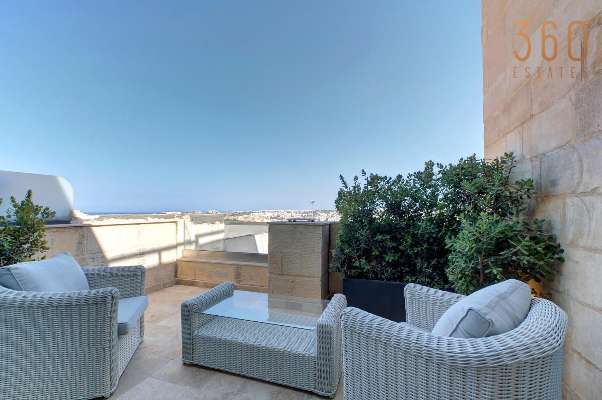 A Luxurious Palazzo In Valetta With Private Pool By 360 Estates Villa Valletta