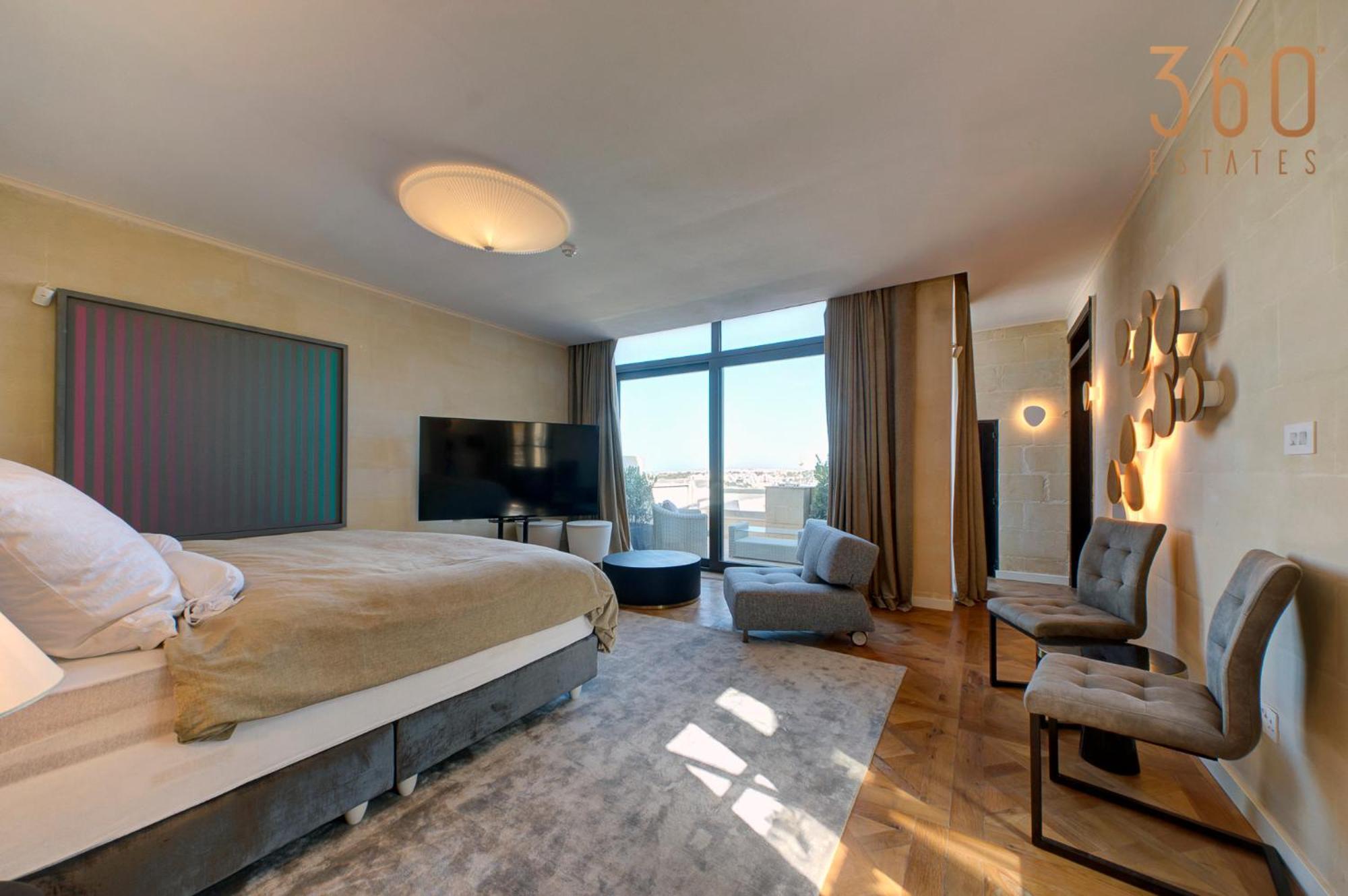 Villa A Luxurious Palazzo In Valetta With Private Pool By 360 Estates