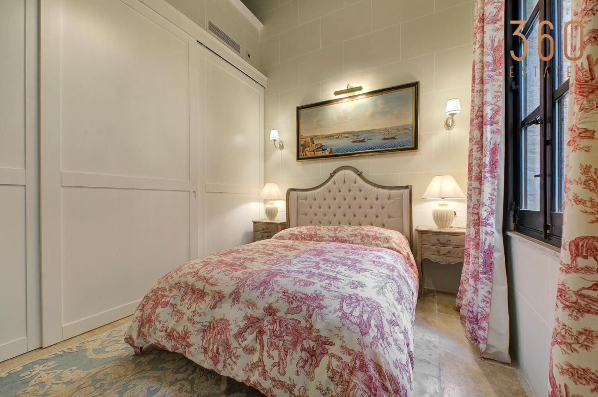 Villa A Luxurious Palazzo In Valetta With Private Pool By 360 Estates