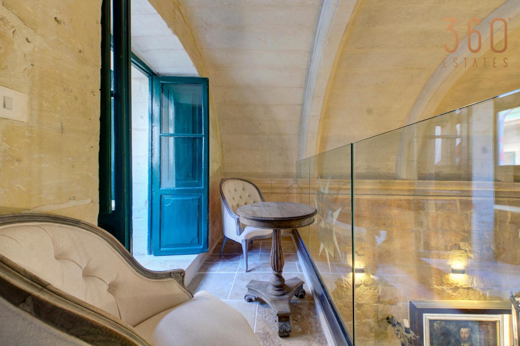 A Luxurious Palazzo In Valetta With Private Pool By 360 Estates Villa