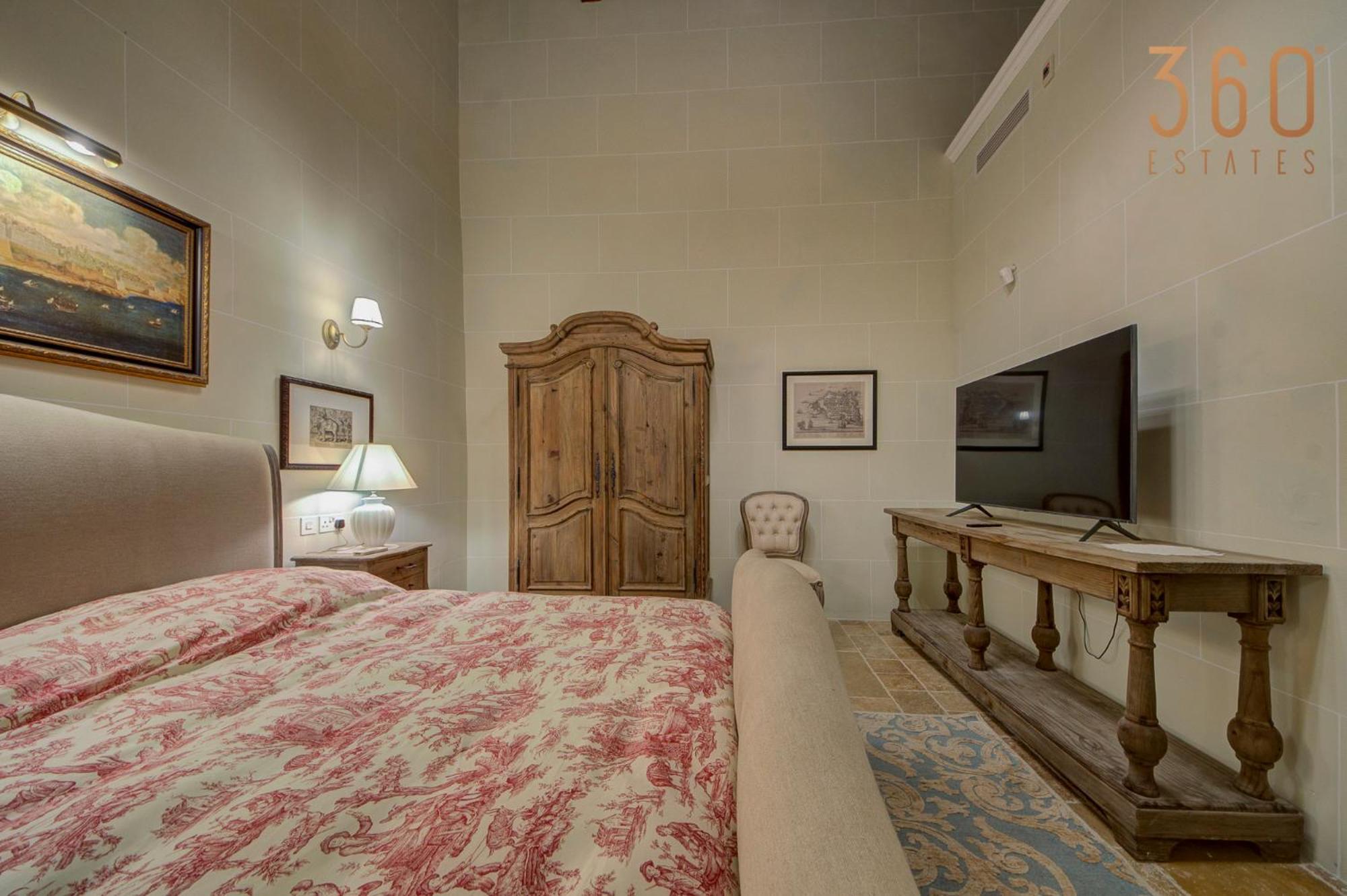 A Luxurious Palazzo In Valetta With Private Pool By 360 Estates