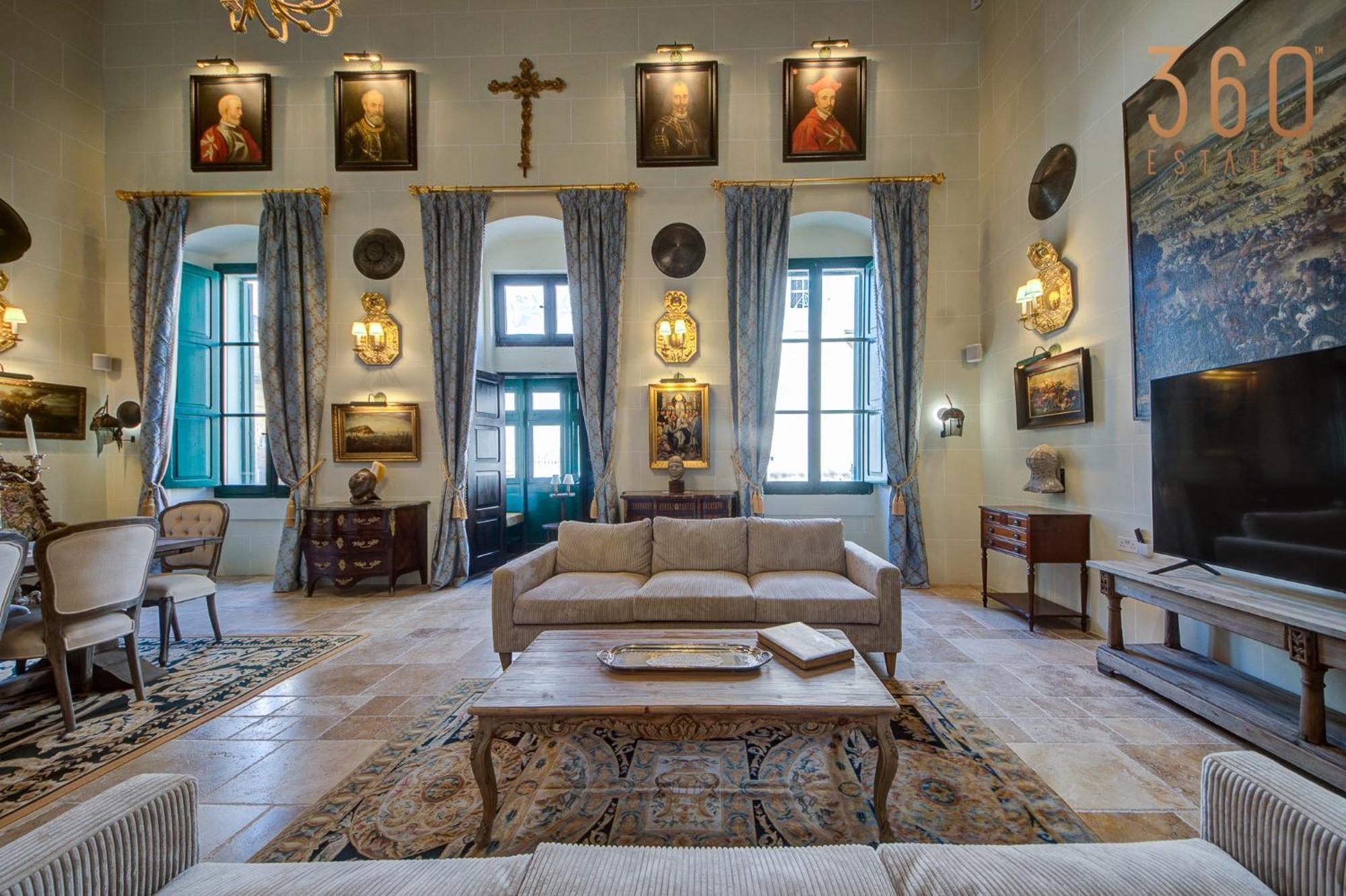 Villa A Luxurious Palazzo In Valetta With Private Pool By 360 Estates Valletta